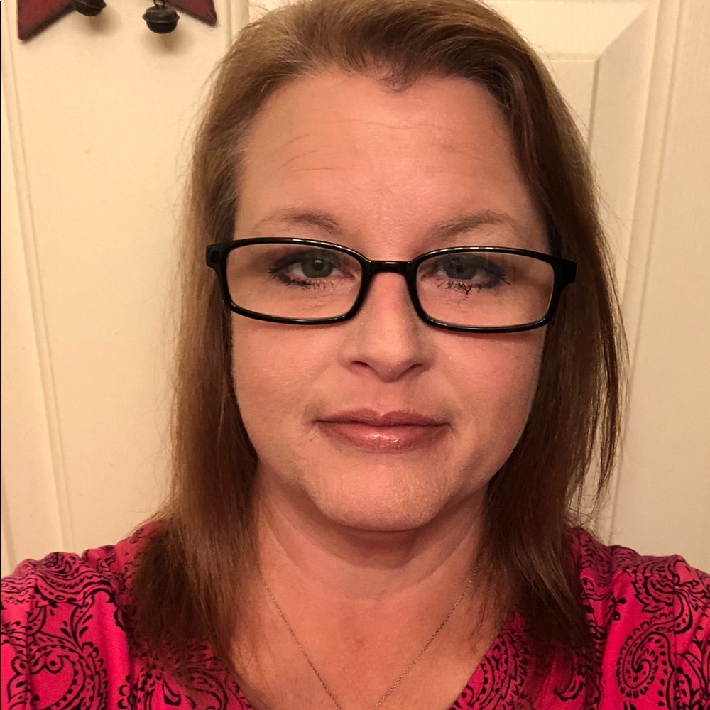 Meet your Posher, Melissa